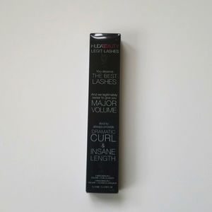 HUDA BEAUTY LEGIT LASHES